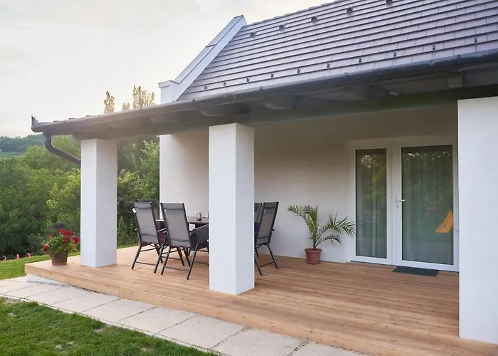 Patakporta * Ábrahámhegy